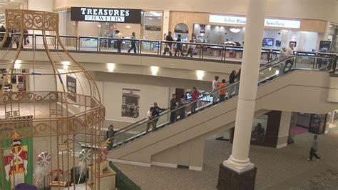 Shoppers searched the Macon Mall for after-Christmas sales | 13wmaz.com