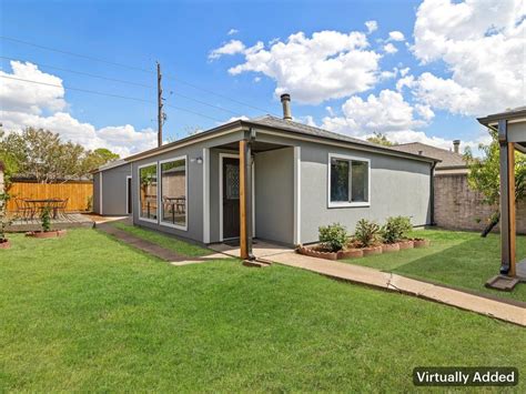 3827 Vineyard Dr Houston Tx 77082 Redfin