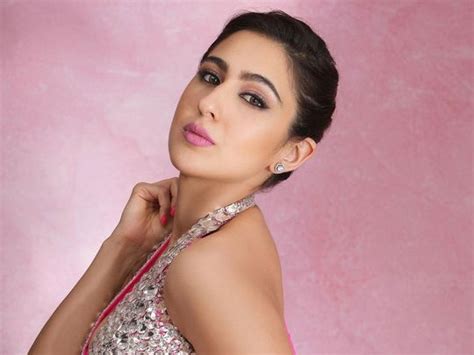 Ae Watan Mere Watan Trailer Sara Ali Khan Fights For Freedom Against