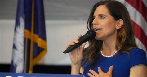 Nancy Mace Se Impone Al Candidato De Trump En Las Primarias