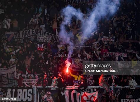 Colo Colo Fans Photos and Premium High Res Pictures - Getty Images