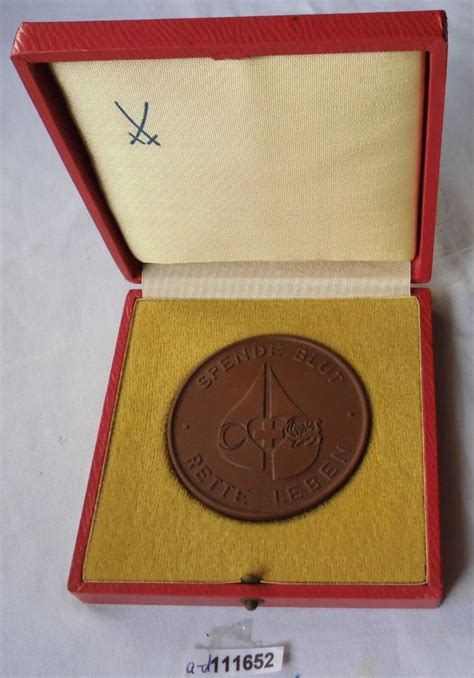 Ddr Porzellan Medaille Drk Spende Blut Rette Leben Im Originaletui