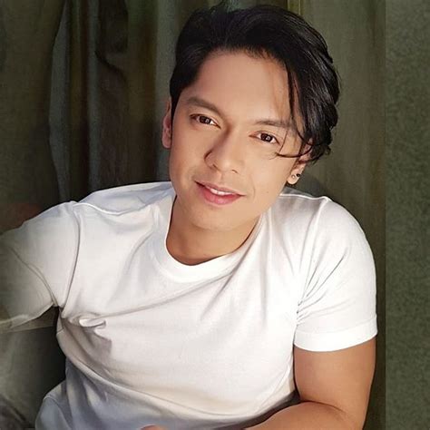 Major Throwback Then And Now Photos Of Carlo Aquino That Show Age Is