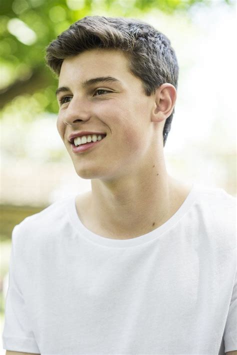 This Is Shawn Mendes The 15 Year Old Pop Singer Vine Cover Star And