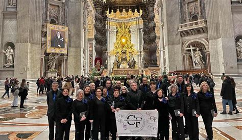 Provincia Las Fotos Del Coro De Fuentearmegil En El Vaticano