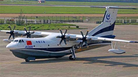 Chinas Amphibious Aircraft Ag600 Makes First Glide Test Cgtn