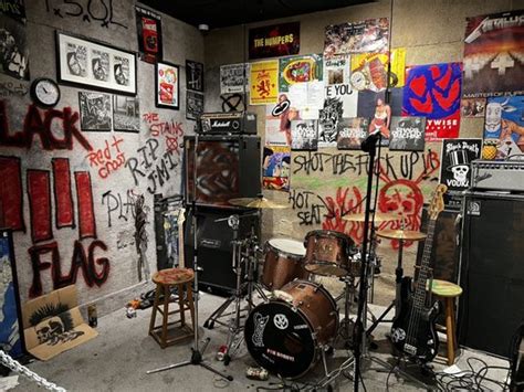 THE PUNK ROCK MUSEUM - Updated April 2024 - 368 Photos & 74 Reviews - 1422 Western Ave, Las ...