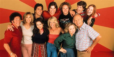 That 70s Show Cast Reunites on That 90s Show