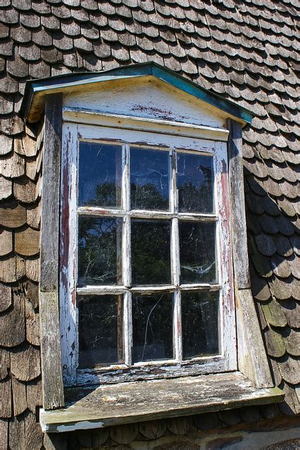 Holzfenster Sprossenfenster Gaube Kostenloses Foto Auf Pixabay