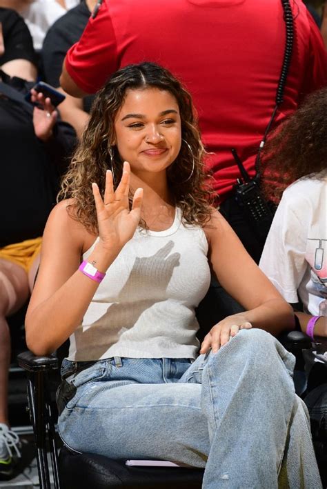 Pin by צביה קורצברג on Bailey Hot actors Actresses Celebs