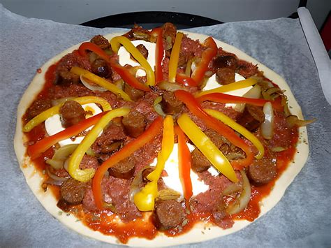 Recette De Pizza Viande Hach E Merguez Poivrons