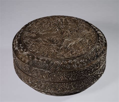 Round Box With Decoration Of Two Pheasants And Peonies Late S