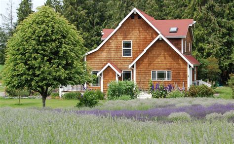 29 Barndominium Landscaping Ideas (Inspiring Pictures and Design)