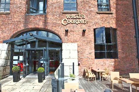 Frontdoorcolour Whats Cooking Bar And Grill Albert Dock Liverpool