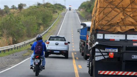 Saiba quais são as piores rodovias do Brasil FECAM