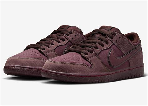 O Acheter Les Nike Sb Dunk Low City Of Love Burgundy Au Meilleur Prix