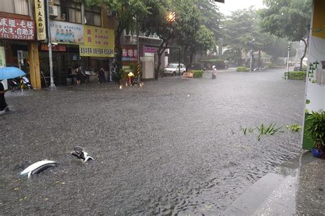 【快訊】新北永和雨彈炸不停 「才下半小時就淹到膝蓋」 上報 焦點