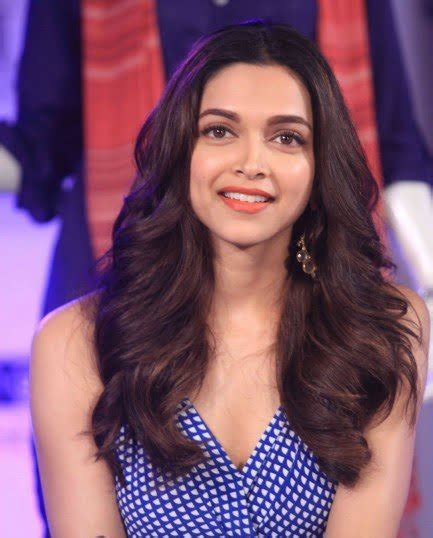 Deepika Padukone Happy Birthday आज दीपिका पादुकोण मना रही हैं अपना 36 वां Happy Birthday Om