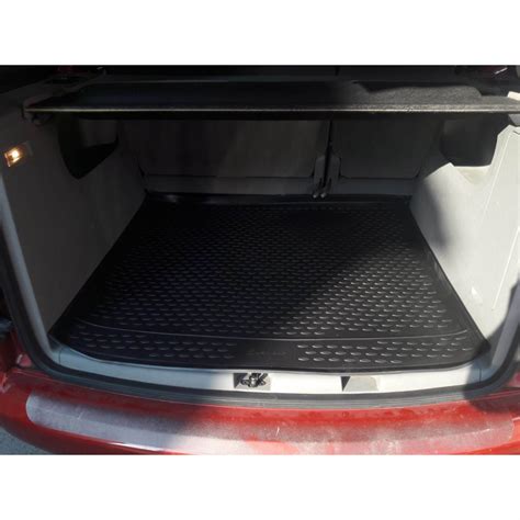 Gumová vana do kufru VW Caddy 2004 2020 5 míst Auto Hotárek