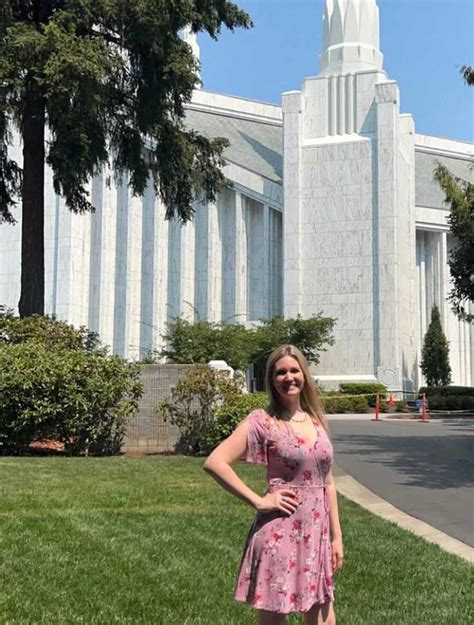 Mormon Mum Who Makes 37000 A Month On Onlyfans Told To ‘choose Nudes