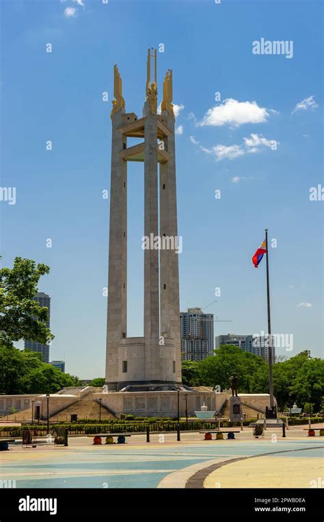 The Quezon Memorial Circle Manila The Philippines Stock Photo Alamy