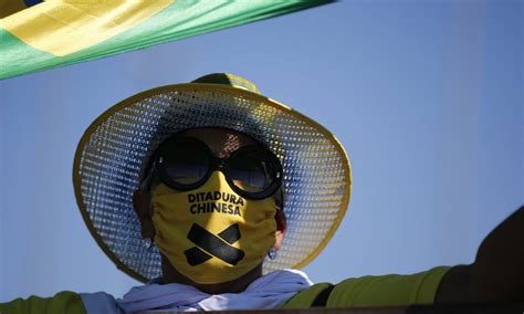 Protesto Leva Cruzes Esplanada Dos Minist Rios Para Criticar