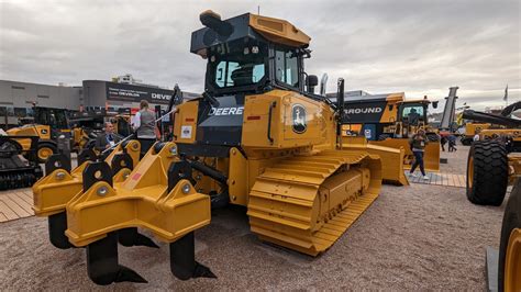 John Deere Delivers A Preview Of Its Hybrid 850 X Tier Dozer