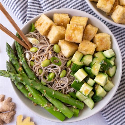 Asian Tofu Soba Noodle Bowl With Edamame Cucumber Asparagus Albertsons