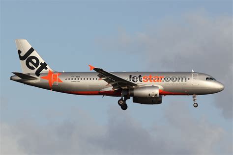 Jetstar Airbus A 320 Near Rockhampton On Jun 8th 2015 Fumes In Cabin