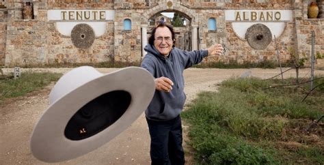 Albano Carrisi Ci Apre Le Porte Di Casa E Del Suo Cuore In 80 Anni Mi