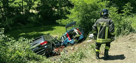 Auto Nella Scarpata Morta Una Donna Sulla Direttissima Della Mandria