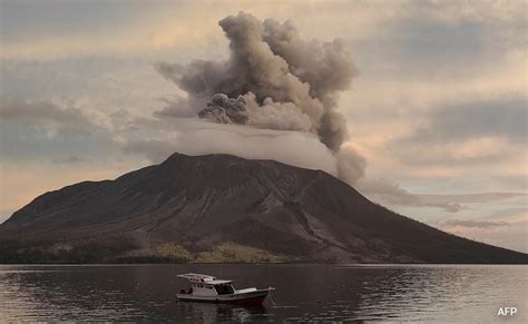 Remote Indonesia Volcano Mount Ruang Erupts - NDTV - Tabraka Lario