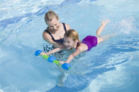 Comment Enseigner La Natation Un Enfant Charmes Nautiques