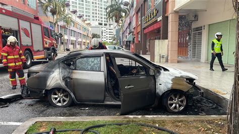 Lelaki Rentung Kereta Terbakar Di Tempat Letak Kereta Motoqar