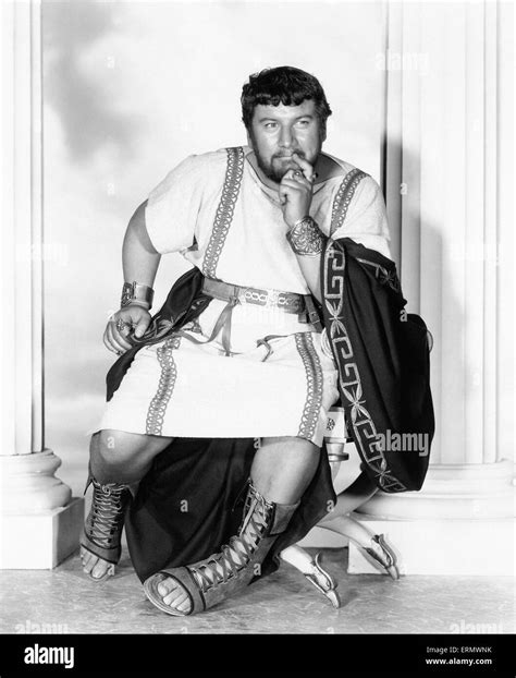 Portrait of Peter Ustinov in Spartacus Stock Photo - Alamy