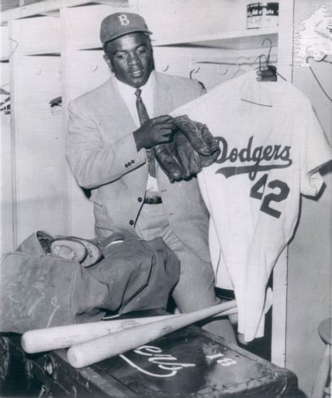 After Being Traded To The Giants Jackie Robinson Packs Up And Retires