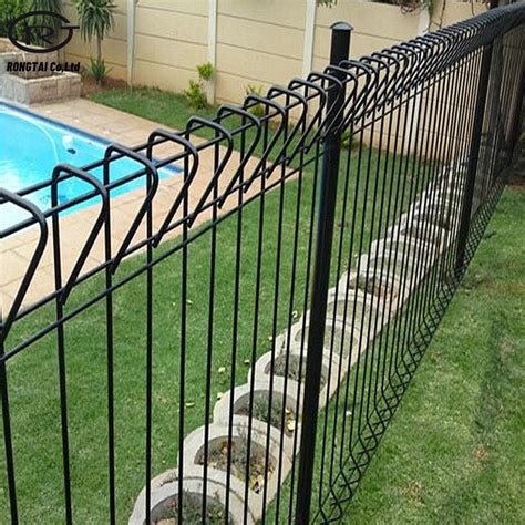 Roll Top Triangle Bending Welded Wire Brc Metal Fence China Expanded Metal Mesh And Industrial