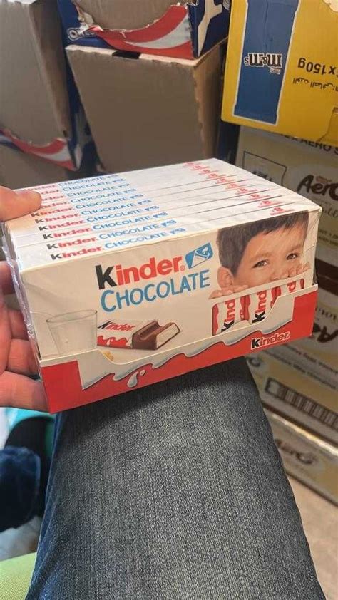 Czekolada mleczna Kinder Kartonik 100gx10szt Włochy Wyprzedaż