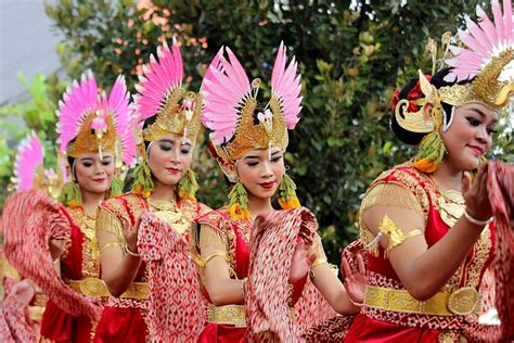 9 Tari Tradisional Asli Yogyakarta Dan Penjelasannya Lengkap Blog Mamikos