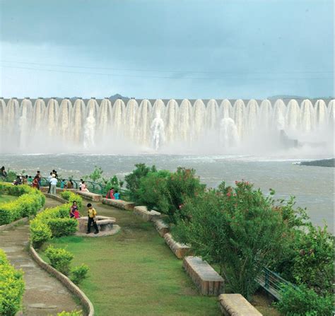 SARDAR SAROVAR DAM Photos, Images and Wallpapers - MouthShut.com