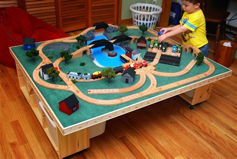 35+ Wooden Train Set Table Gif