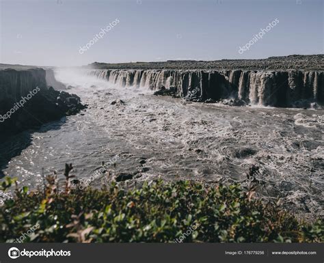 Dettifoss waterfall — Stock Photo © VickyDimBO #176779256