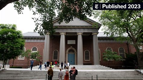 W&L admissions policies are attracting a record number of students 1