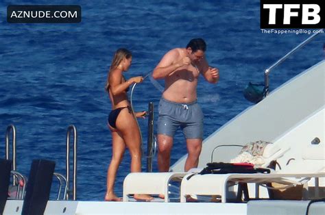 Sofia Richie Sexy Seen Flaunting Her Hot Bikini Body On Vacation With Elliot Grainge In France