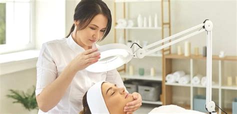 [Top 9 Best] Esthetician Schools In Texas 2024 Updated List