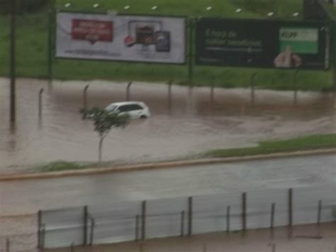 Leitores Registram Estragos Causados Pela Chuva Em Vários Pontos De Campo Grande Direto Das