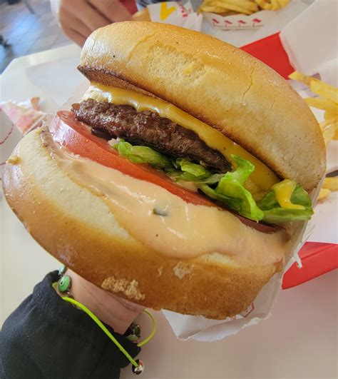 [i Ate] A Cheeseburger R Food