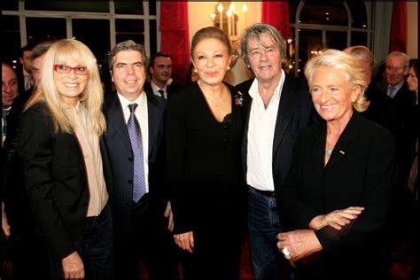 Photo Mireille Darc Alain Delon et Véronique de Villele Purepeople