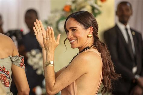 La Indirecta En Forma De Vestido De Meghan Markle A La Familia Real