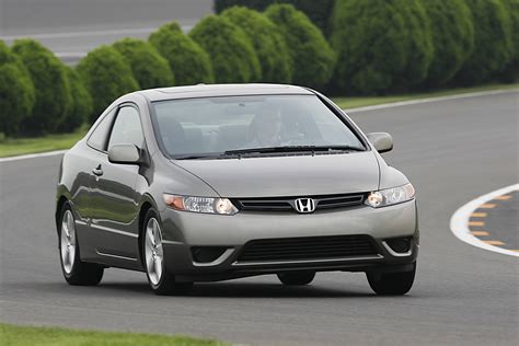 Honda Civic Coupe (2008) - HD Picture 4 of 19 - #5339 - 2544x1696